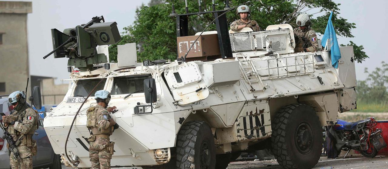 Französische Soldaten der Interimstruppe der Vereinten Nationen im Libanon (UNIFIL) patrouilliert.