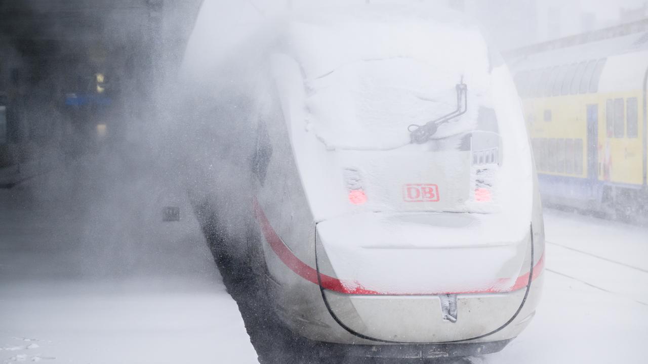 Politische Aufarbeitung nach Winterchaos bei der Bahn gefordert