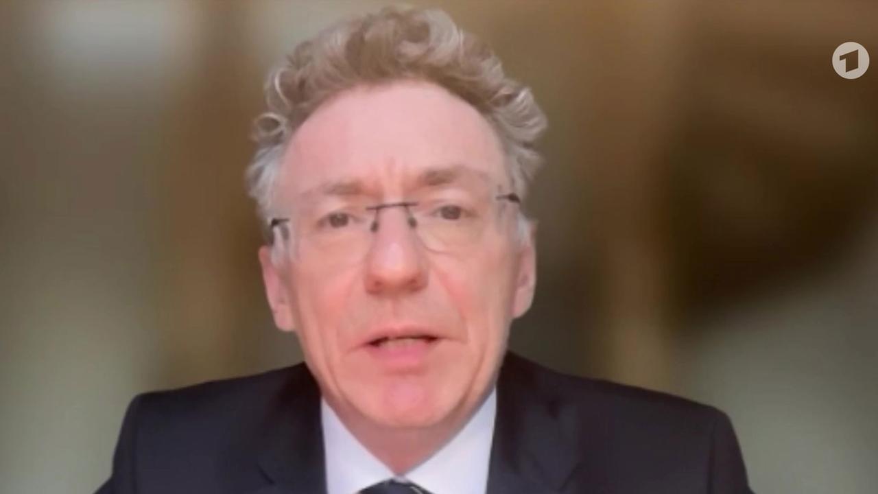 Völkerrechtler Christoph Safferling mit einer Einordnung der Angriffe auf Iran