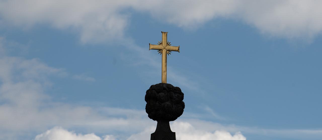 Katholische Kirche strkt Rechte queerer Beschftigter | tagesschau.de