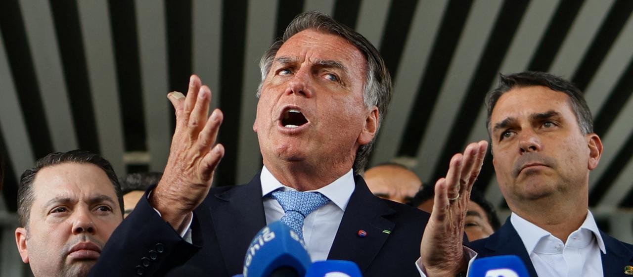 Putschvorwürfe: Brasiliens Ex-Präsident Bolsonaro wird vor Gericht gestellt  | tagesschau.de