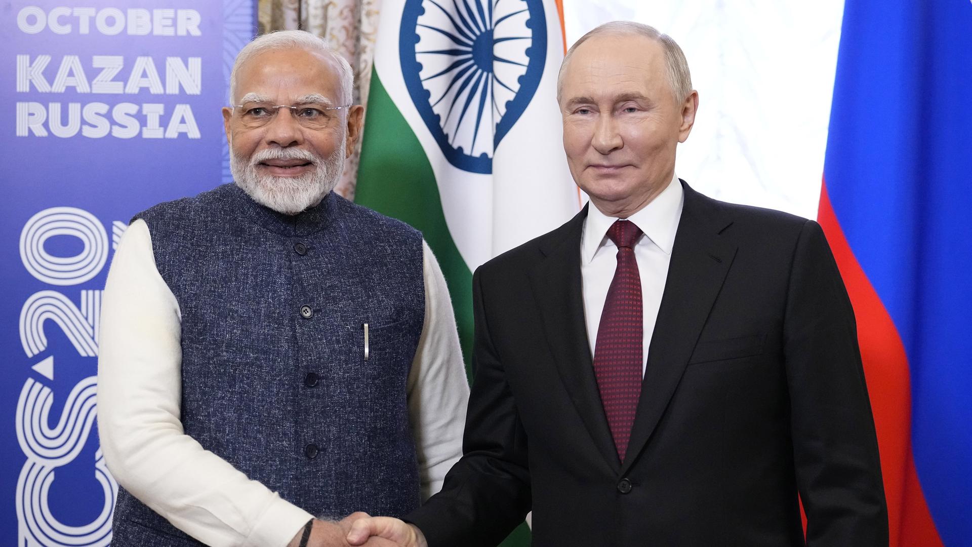 Indiens Premier Modi spricht mit 