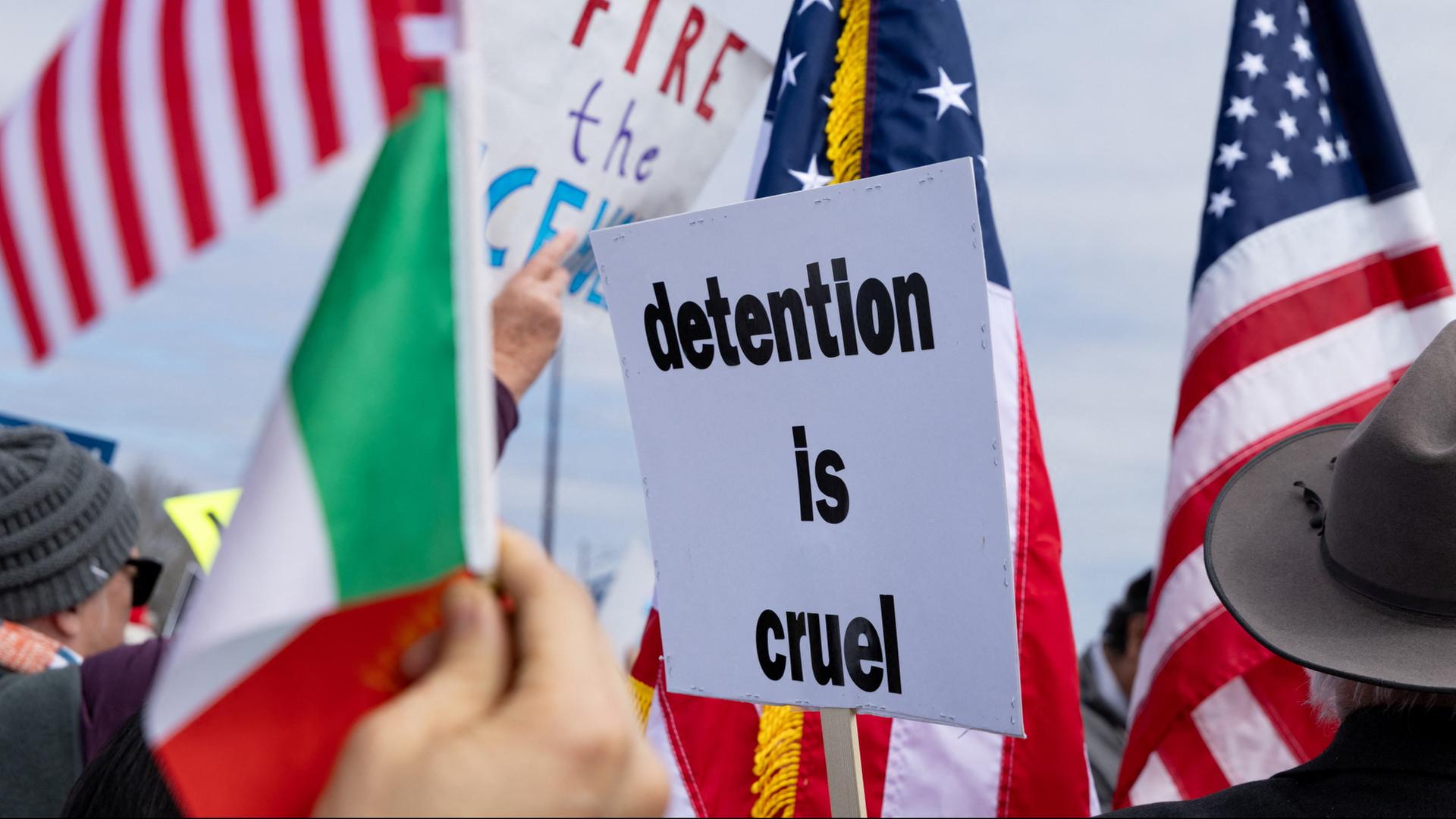 Protest gegen die Festnahme des fünfjährigen Liam in in Dilley, Texas. | REUTERS