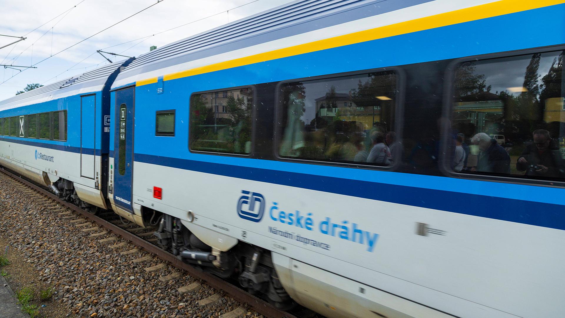 Personenzug der Ceske Drahy. | IMAGO/Sylvio Dittrich