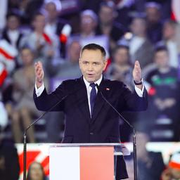 Karol Nawrocki spricht auf einer Wahlkampfveranstaltung in Lodz (Archivbild: 27.04.2025)