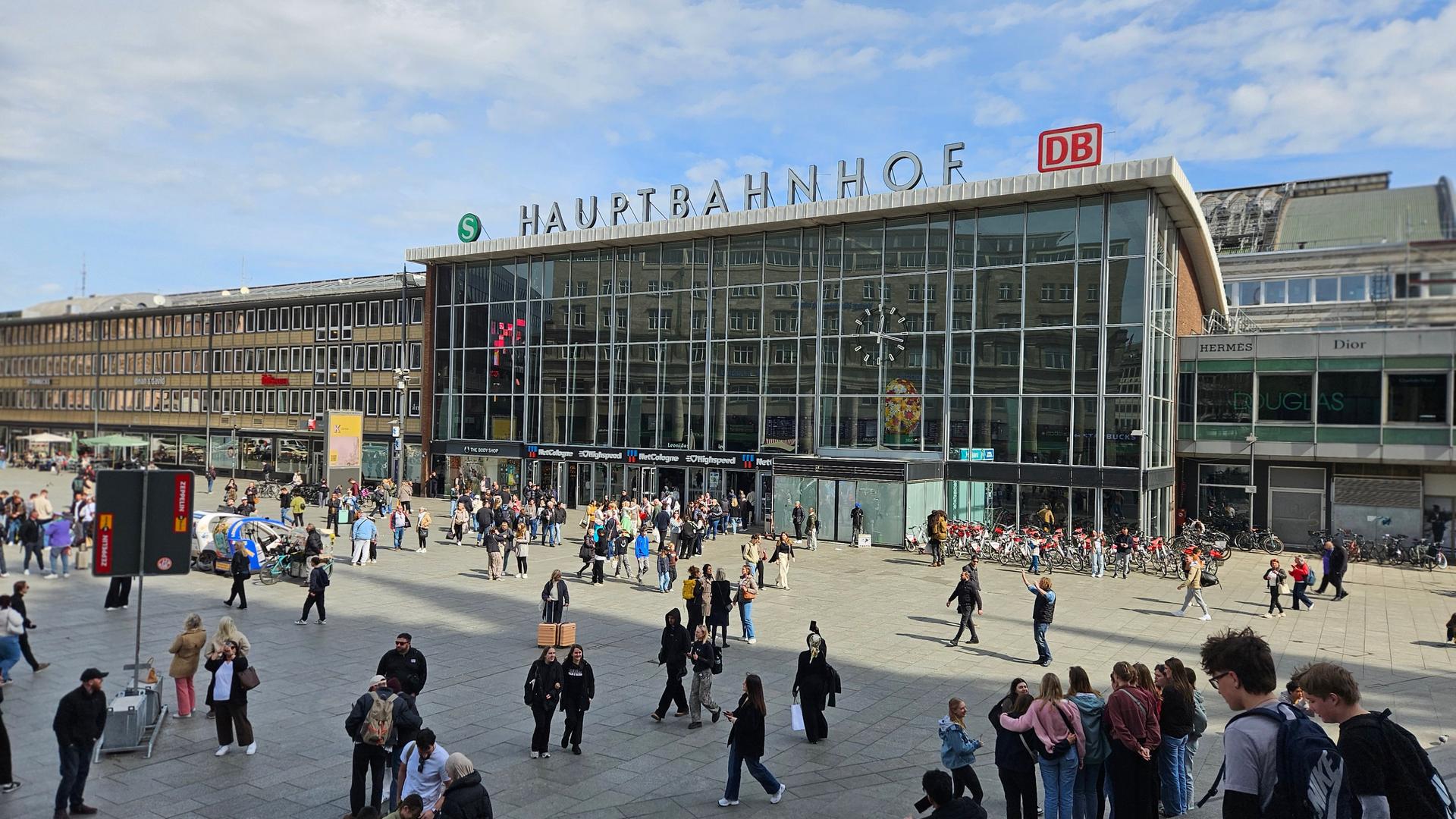 Bahn verhängt Alkoholverbot für Kölner Hauptbahnhof