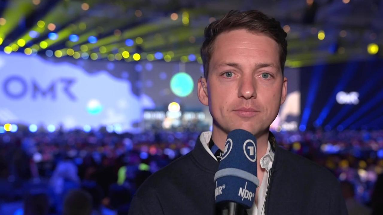 Simon Ritter, NDR, zum Start der Digital- und Marketing-Messe OMR in Hamburg