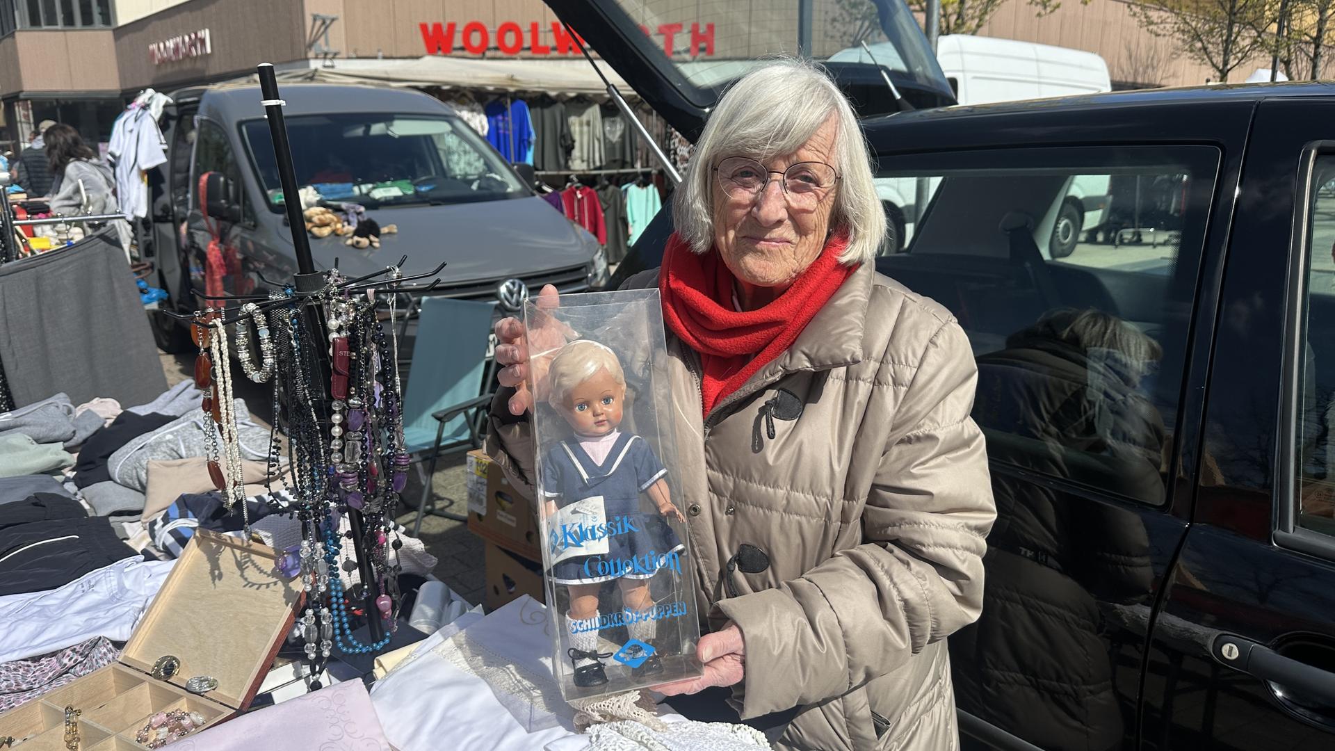 Hunderte Besucher stöbern beim Ostertrödel in Hemer