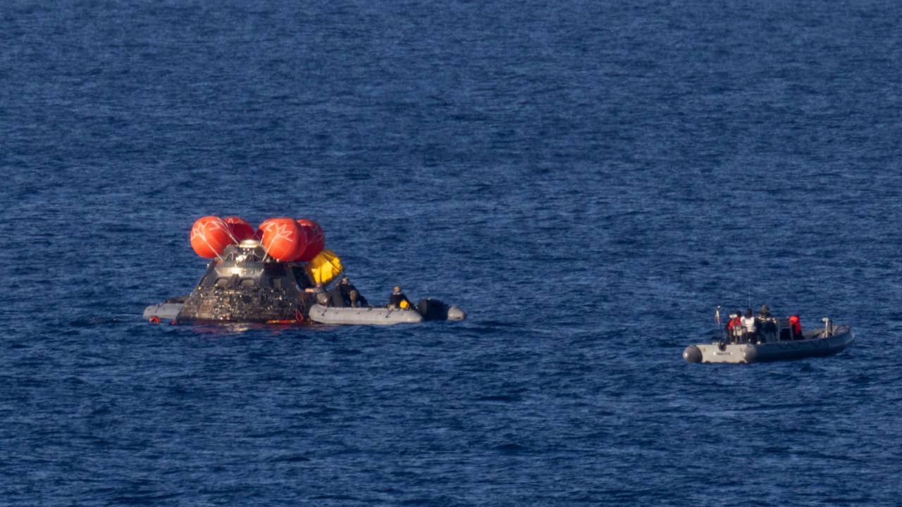 Erfolgreiche Rückkehr - Artemis-Astronauten im Pazifik gelandet