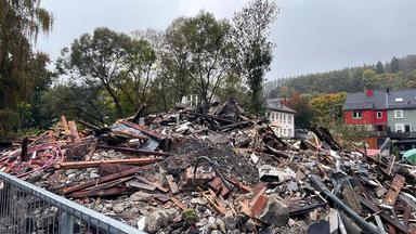 Schäden verursacht durch den Einsatz einer Erdrakete beim Glasfaserausbau.