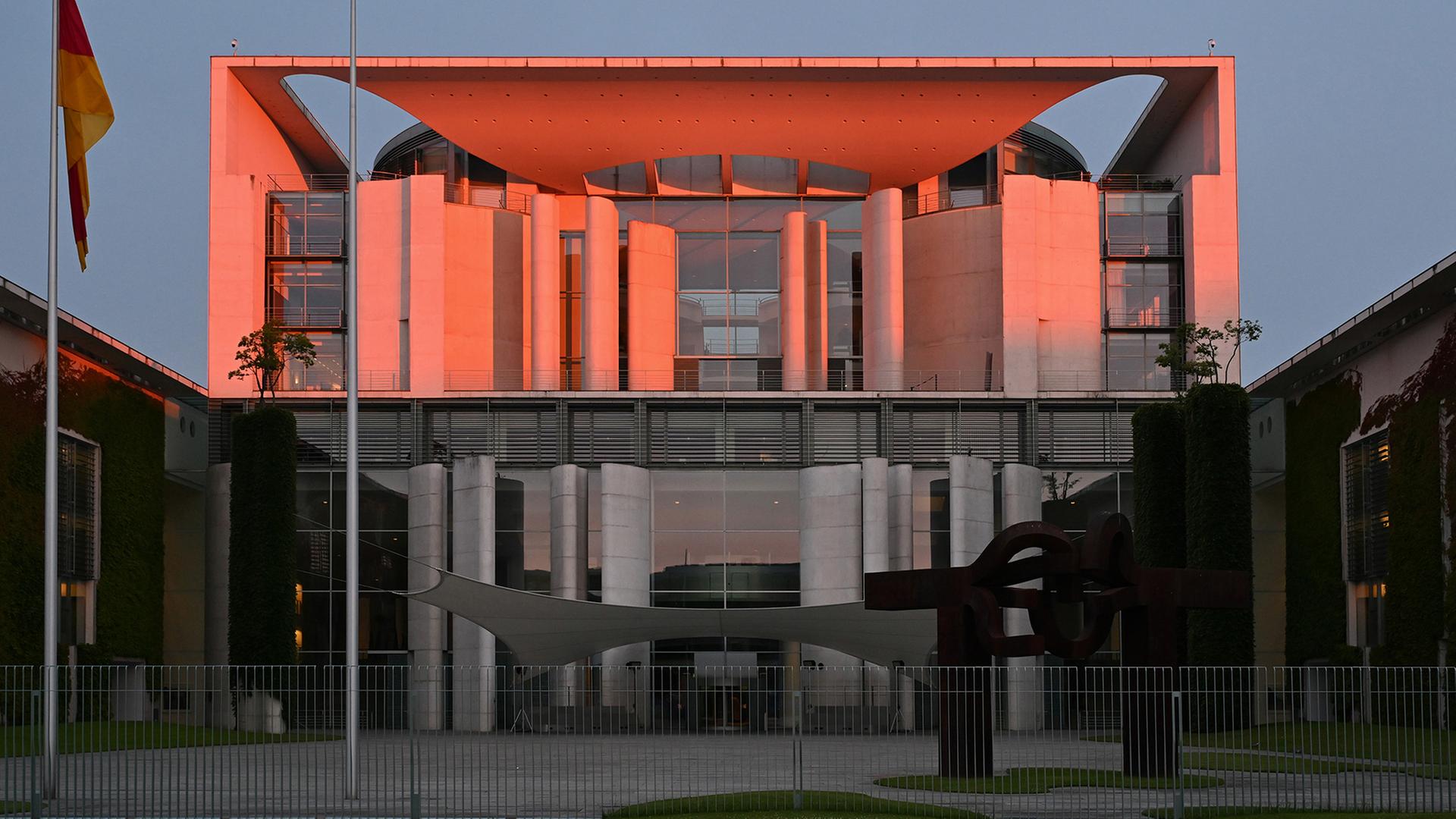 Das Bundeskanzleramt im Berliner Tiergarten.  | dpa