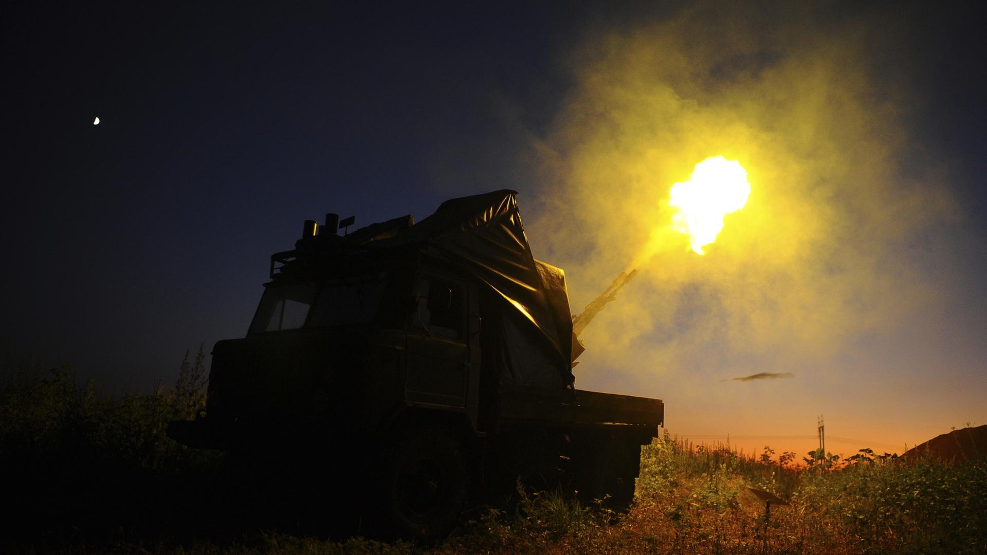 Ukraine soll schnell weitere Waffen bekommen - Tote bei neuen Angriffen