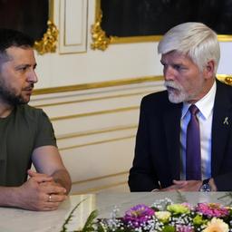 Der ukrainische Präsident Selenskyj mit seinem tschechischen Amtskollegen Pavel in Prag.