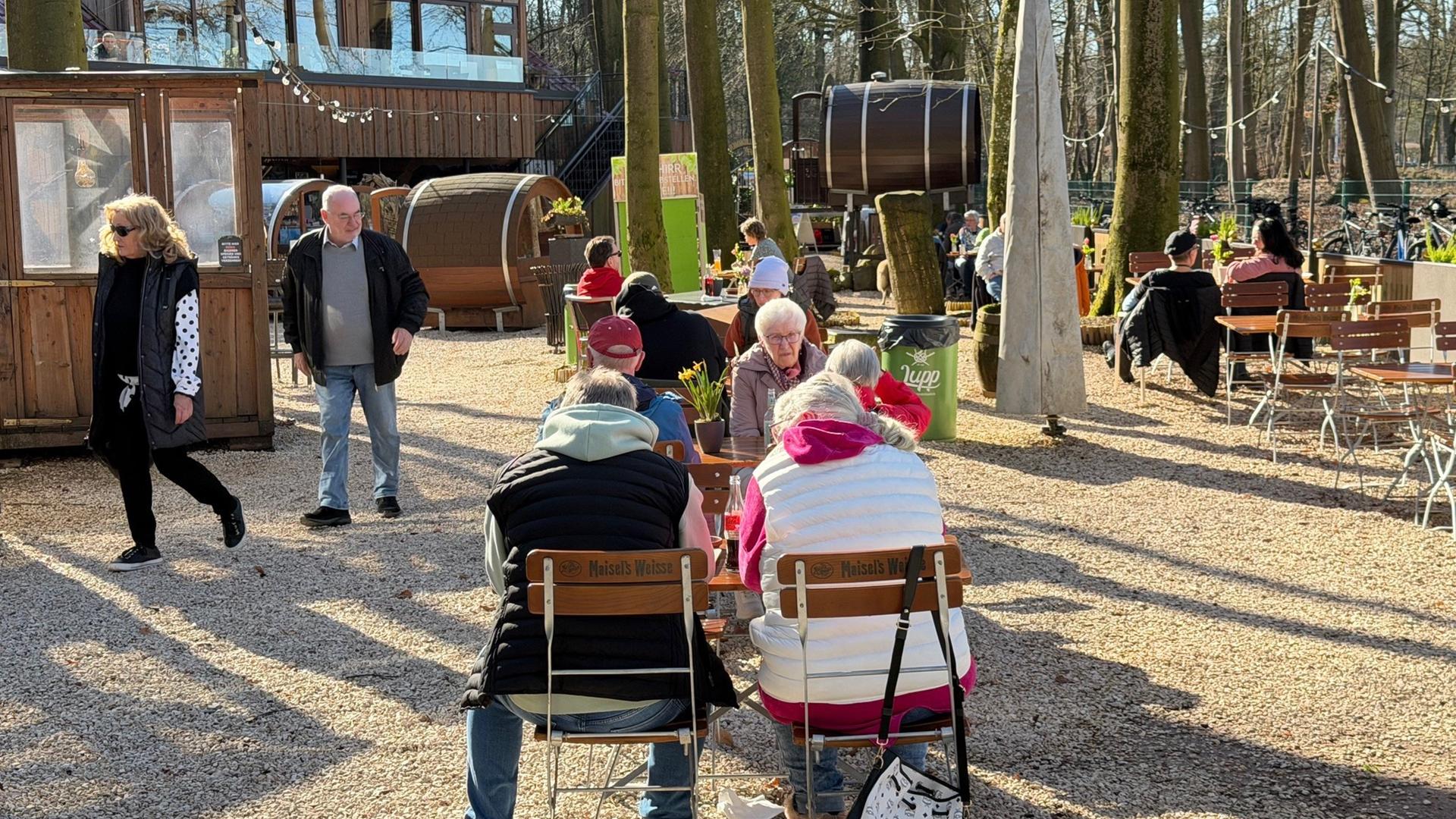 Biergarten in Haltern brummt - "Hier kann jeder alles"