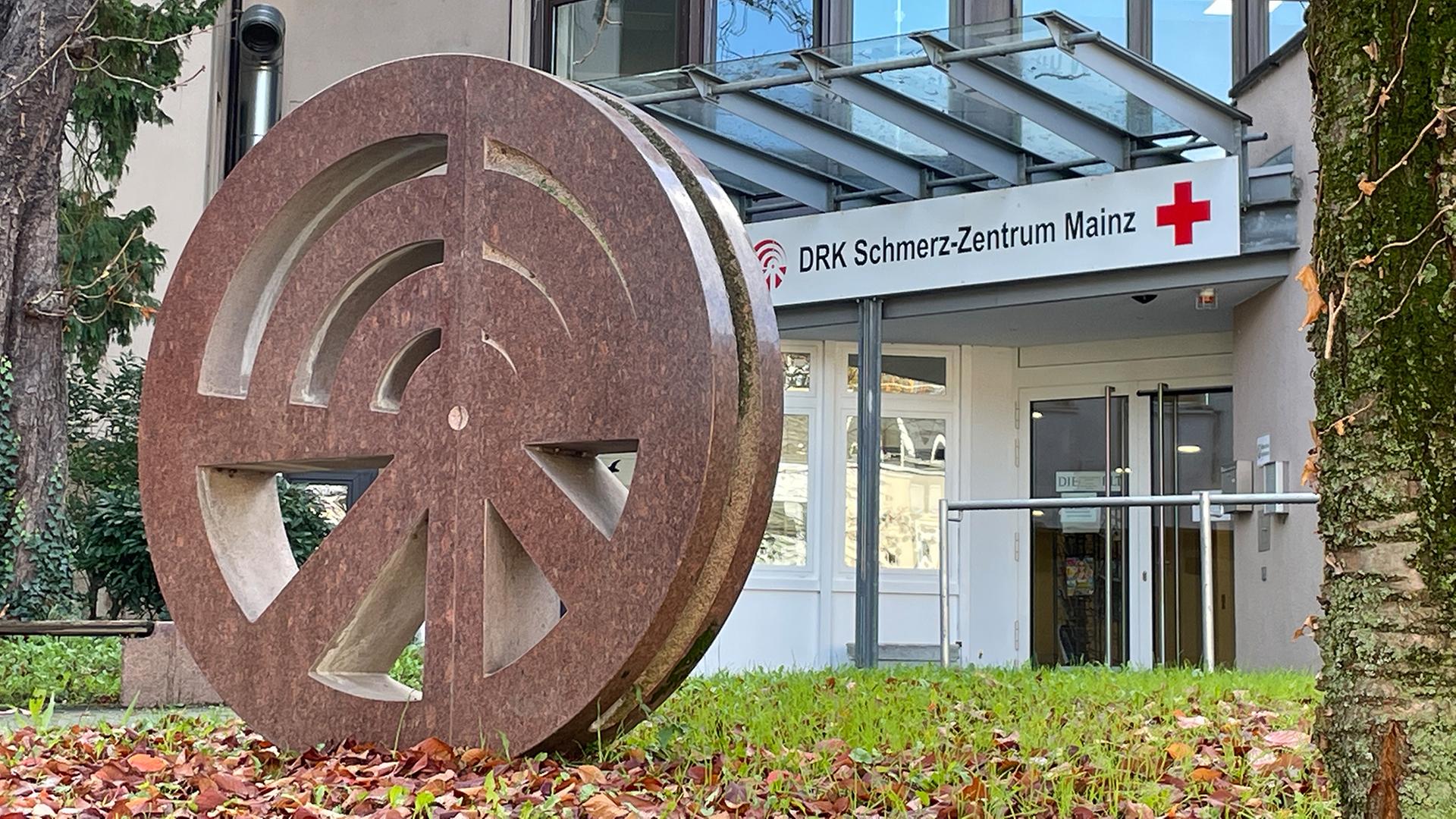 Eingangsbereich des Schmerzzentrums Mainz | Oliver Bemelmann, SWR