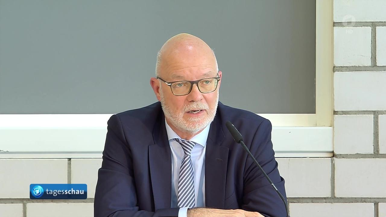 Mario Mannweiler, Leiter der Staatsanwaltschaft Koblenz, erläutert die Entscheidung der Staatsanwaltschaft | tagesschau.de