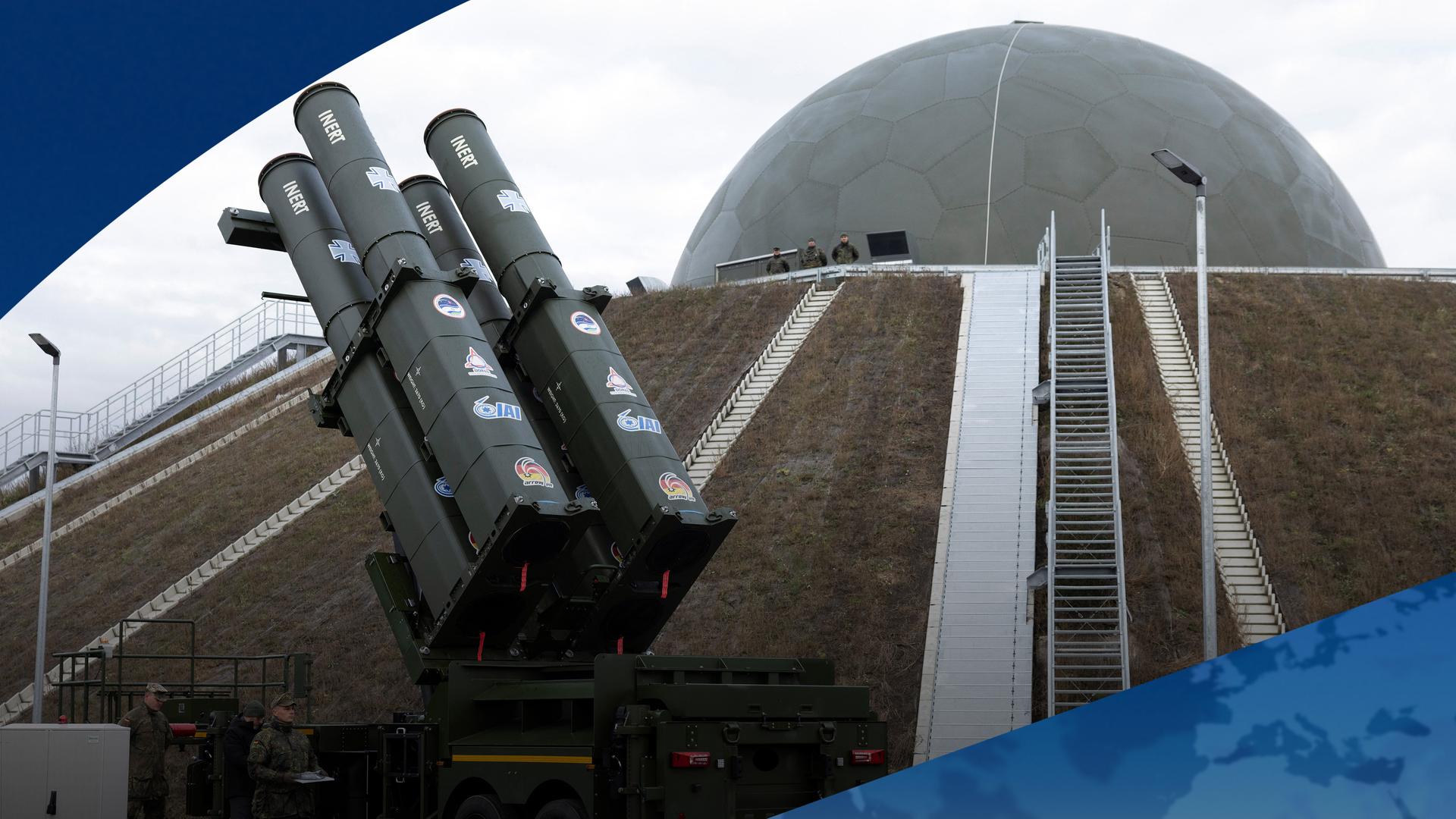 Eine militÃ¤rische Anlage steht vor einer Kuppel auf einem Berg | dpa