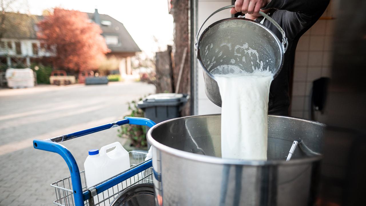 Werbung von Influencern Sollte man wirklich Rohmilch trinken? tagesschau.de
