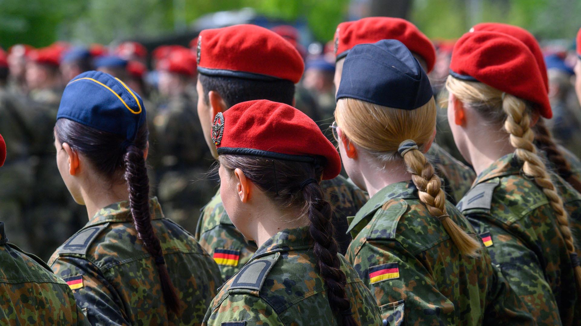 Frauen in der Bundeswehr: "Man ist Soldat, egal welches Geschlecht"