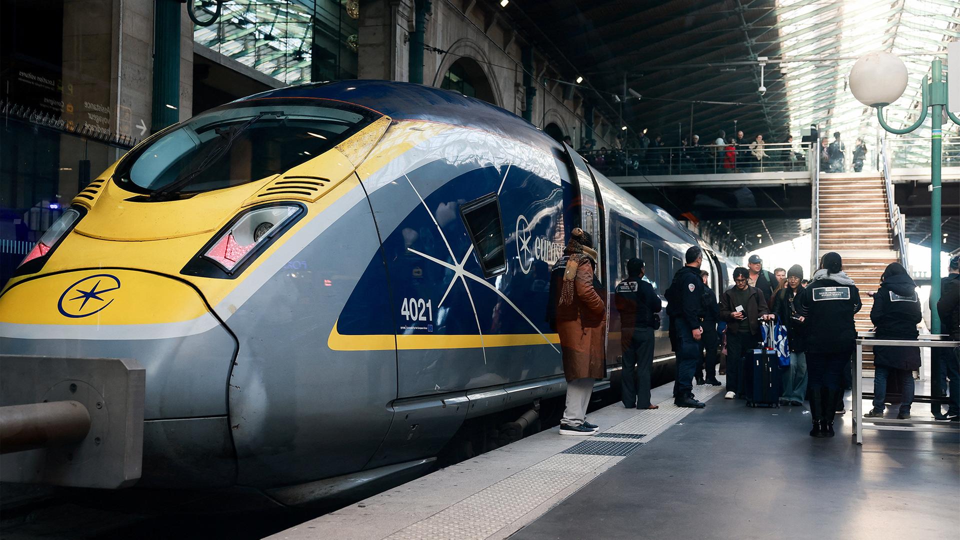 Ein Eurostar-Zug steht am Gare du Nord in Paris. | REUTERS
