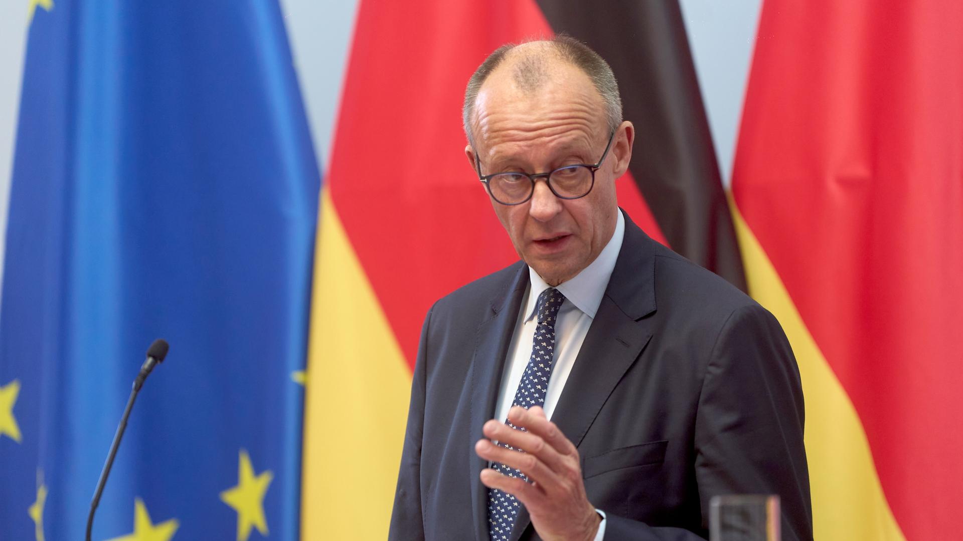 Merz zu US-Sicherheitsstrategie: "Manches aus europäischer Sicht inakzeptabel" Merz zu US-Sicherheitsstrategie: